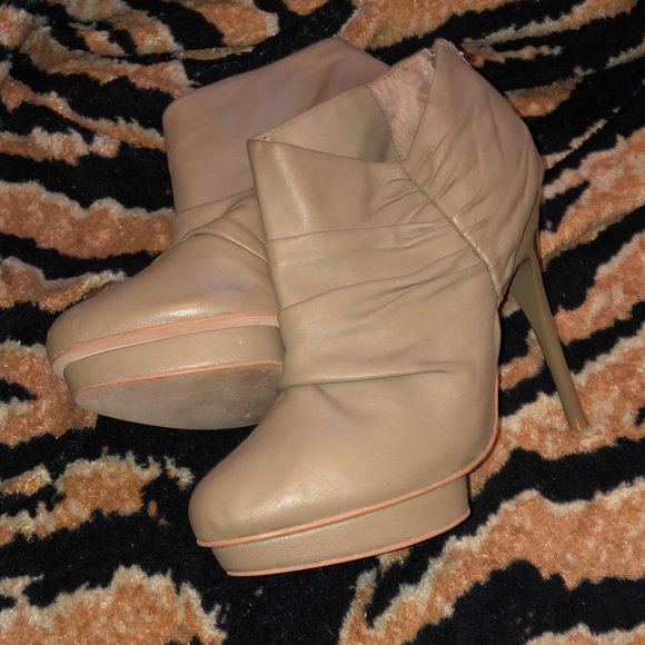 Shoes - Tan Ankle Boots Shoes - Tan Ankle Boots